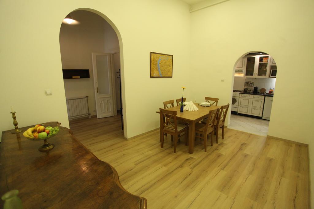 Sissy Apartment Budapest Exteriör bild
