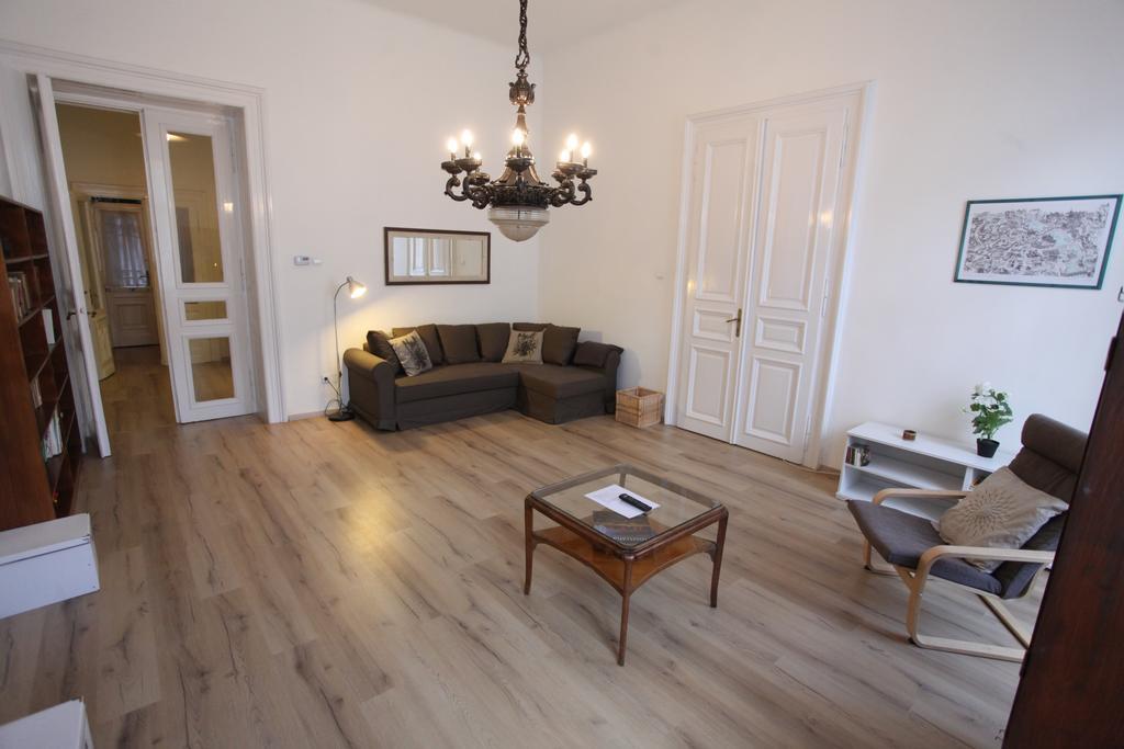 Sissy Apartment Budapest Exteriör bild